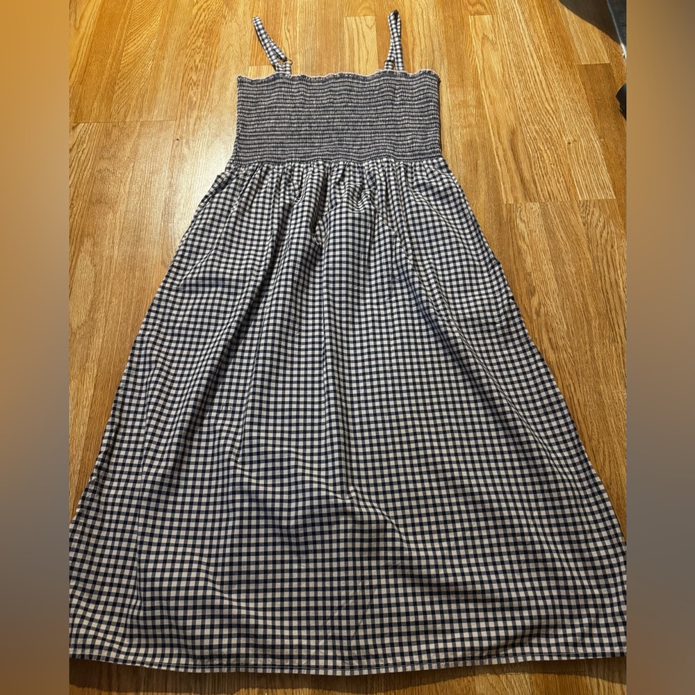 Nation LTD- Sibelle Smocked Midi Navy Blue/ Light Pink